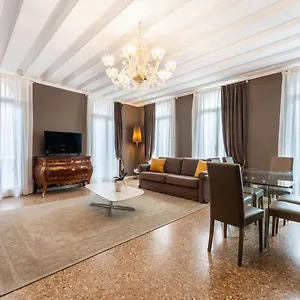  Апартаменты San Teodoro Palace - Luxury Apartments